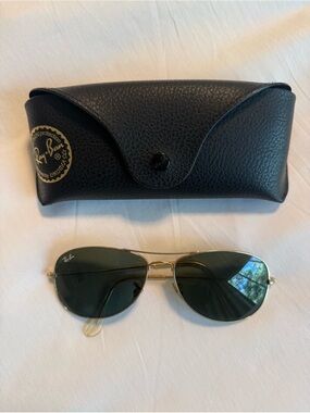 Ray-Ban Gold Frame Aviator Sunglasses with Black Lenses
